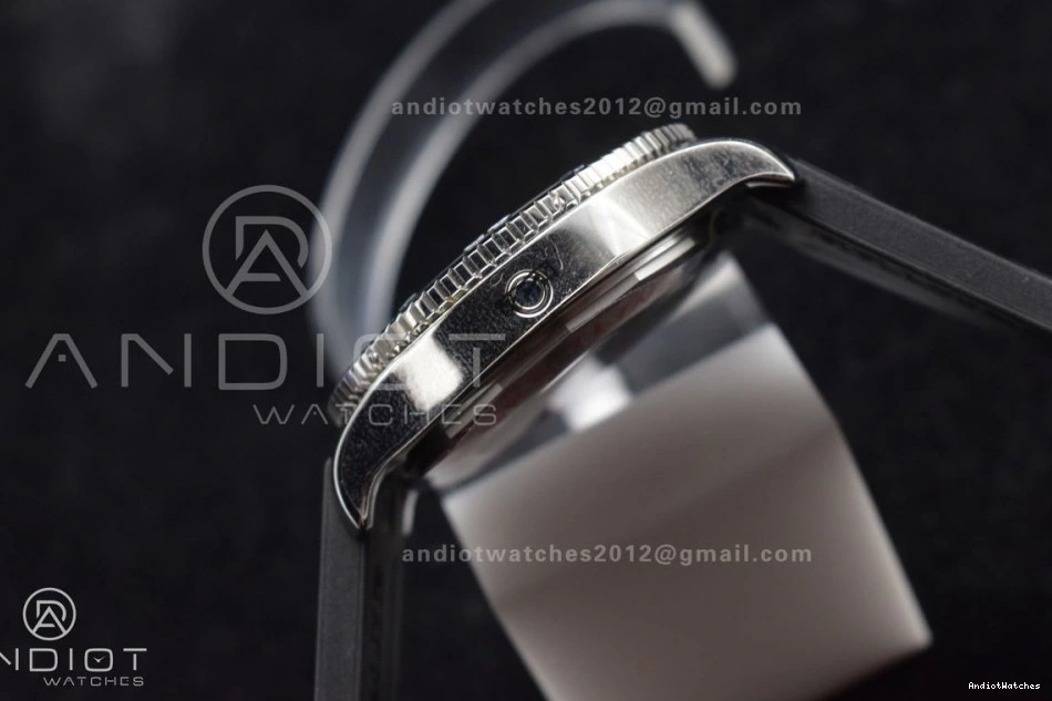 A Bezel Dial Rehaut Best Superocean Edition and 44 1:1 On Rubber Casual Black with TF Automatic Strap Yellow Black 471 0103